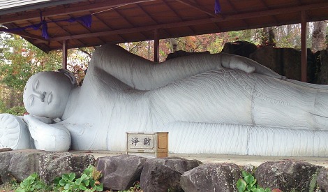 ポロンナルワ ガル・ヴィハーラの巨大釈迦横臥像