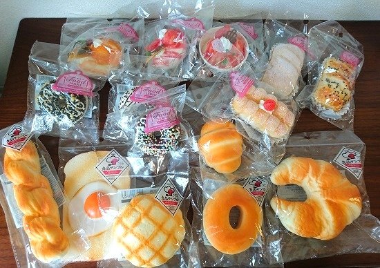 100均 ダイソー購入品 スクイーズ紹介 菓子パン ドーナツ カップアイス編 まるっと雑記
